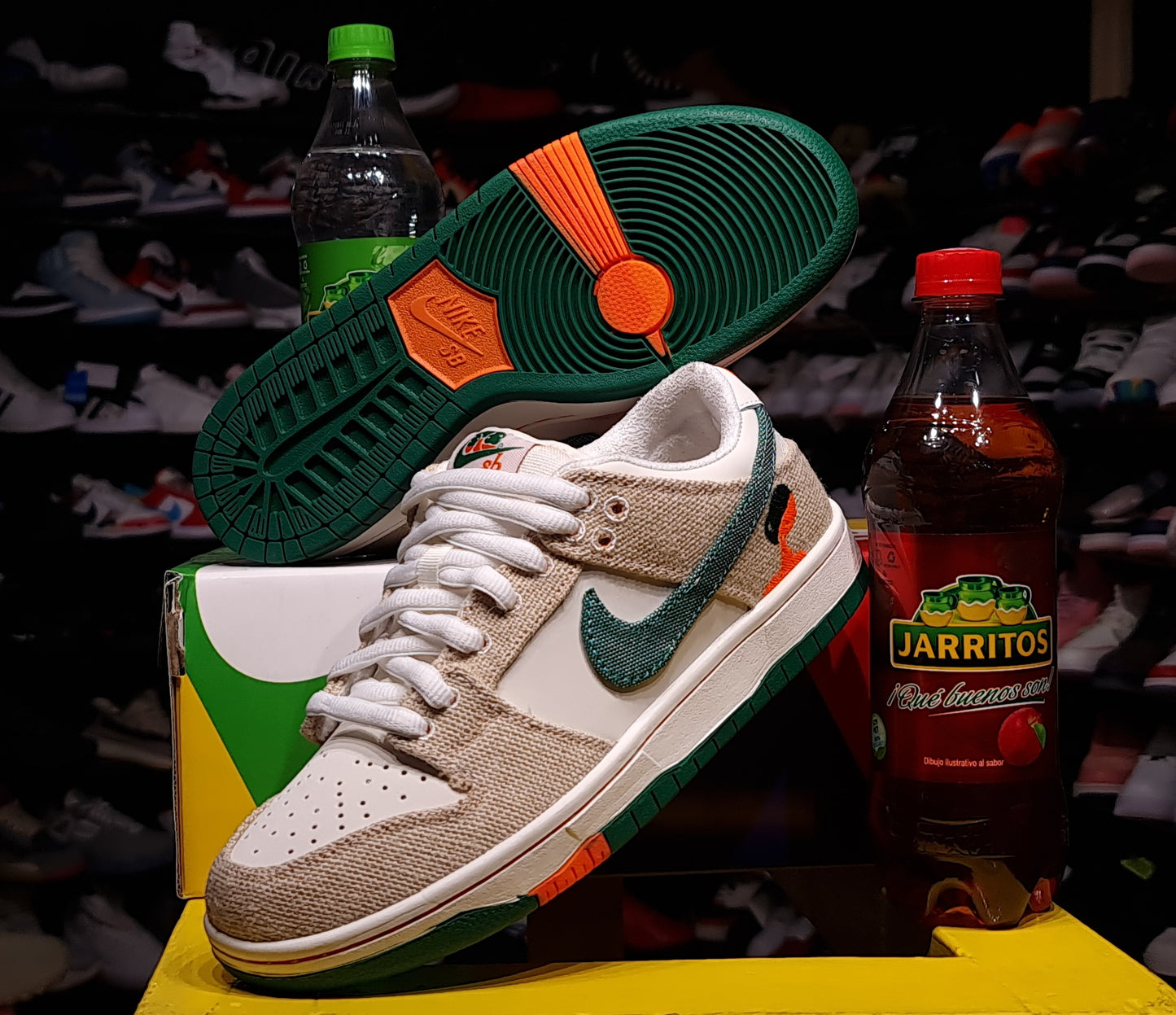 NKE SB DUNK LOW JARRITOS