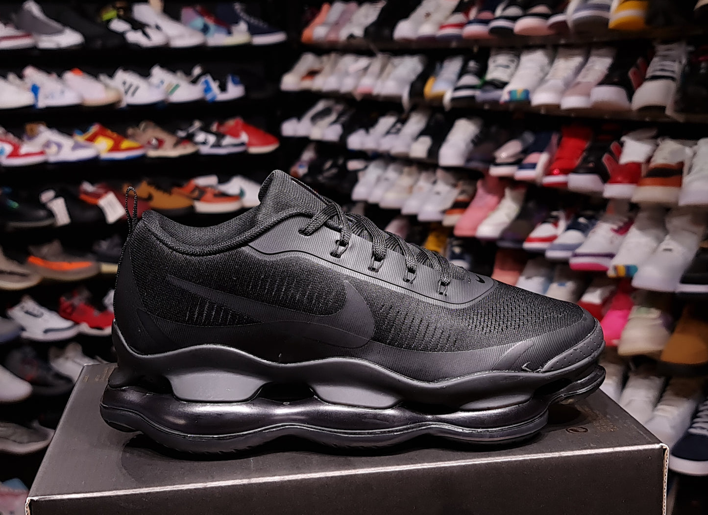 NKE AIRMAX SCORPION BLACKAOUT 2023