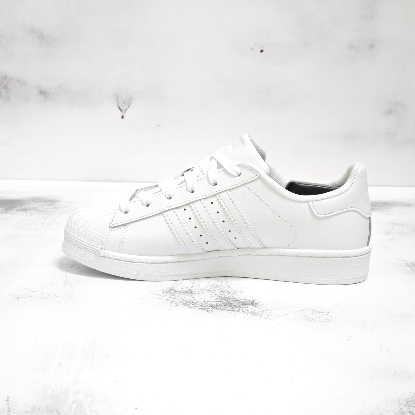 ADDS CONCHA SUPER STAR TRIPLE WHITE