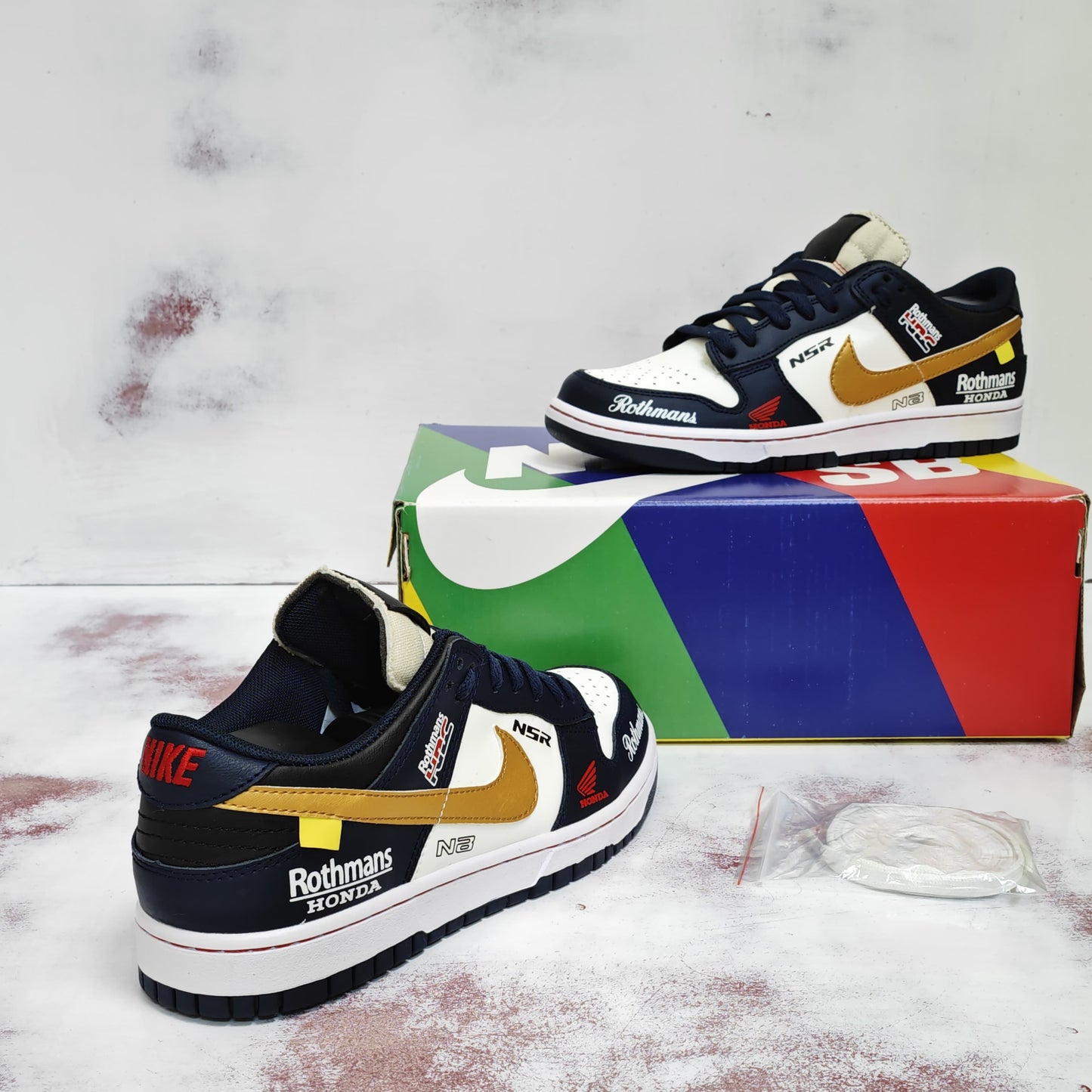 NKE SB DUNK LOW HONDA ROTHMANS