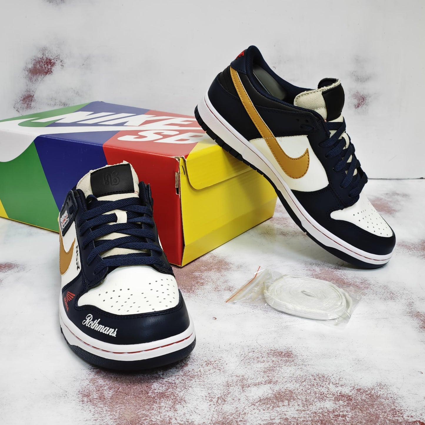 NKE SB DUNK LOW HONDA ROTHMANS