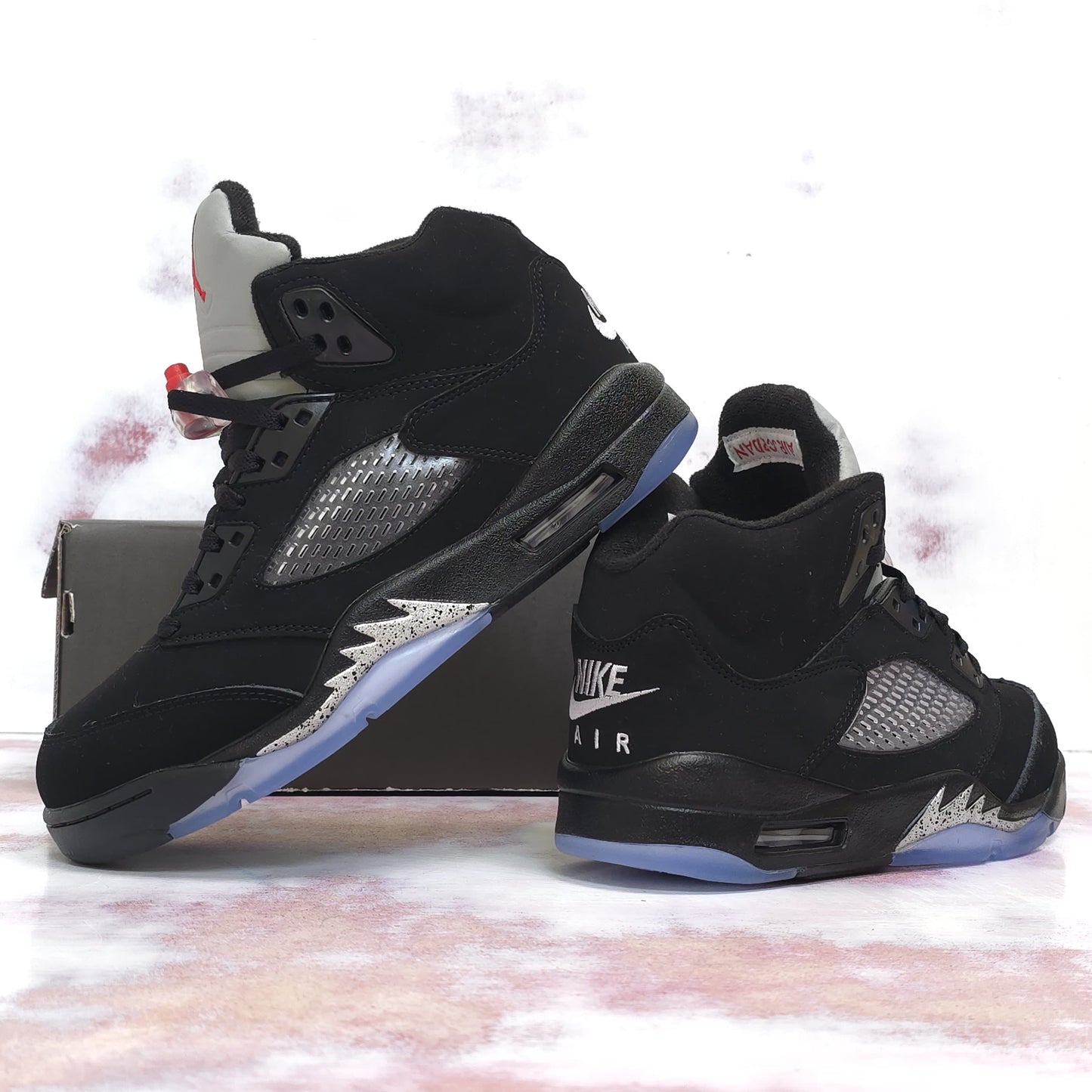 JRDN RETRO 5 BLACK METALLIC