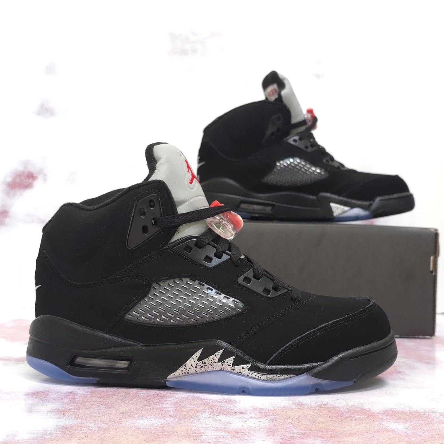 JRDN RETRO 5 BLACK METALLIC