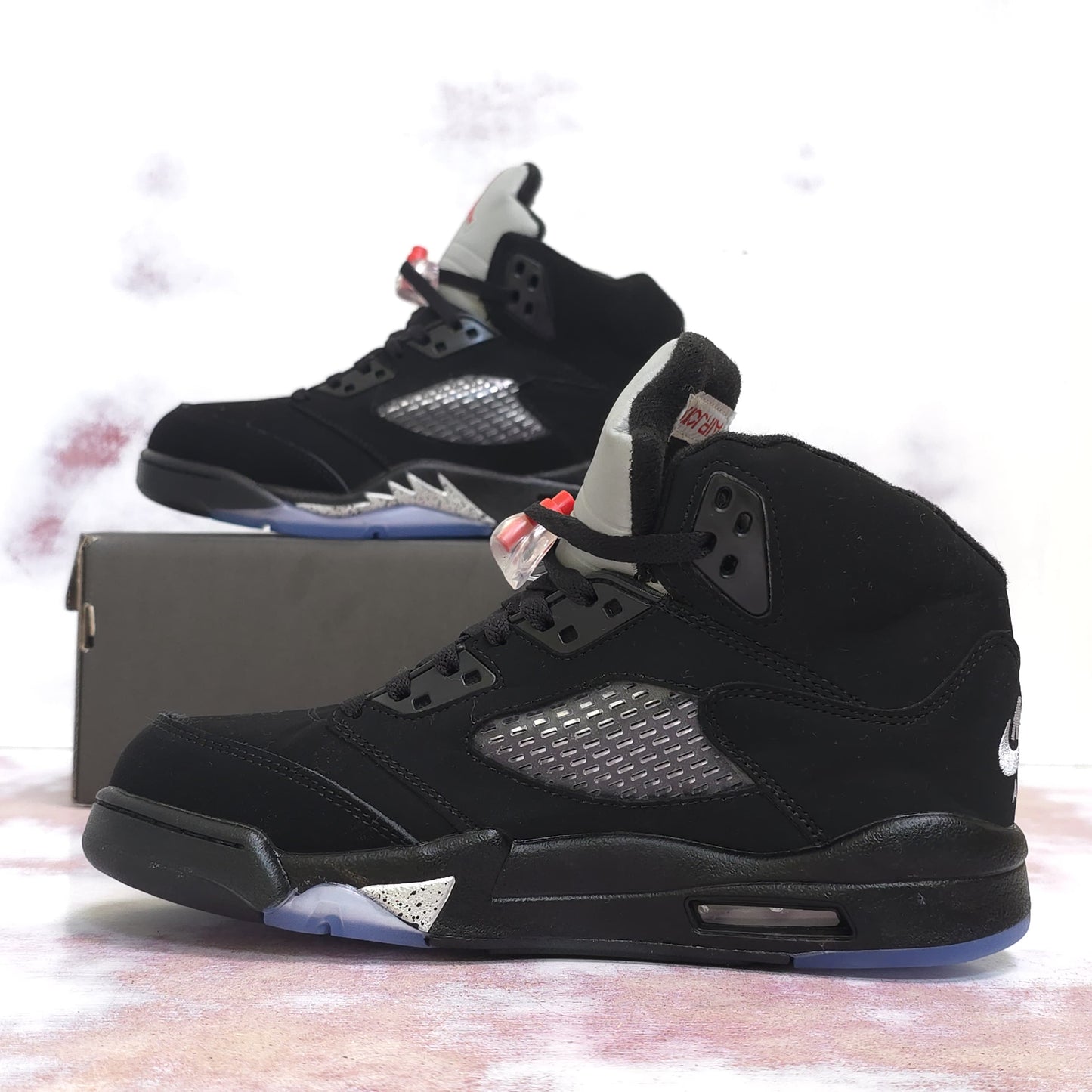 JRDN RETRO 5 BLACK METALLIC