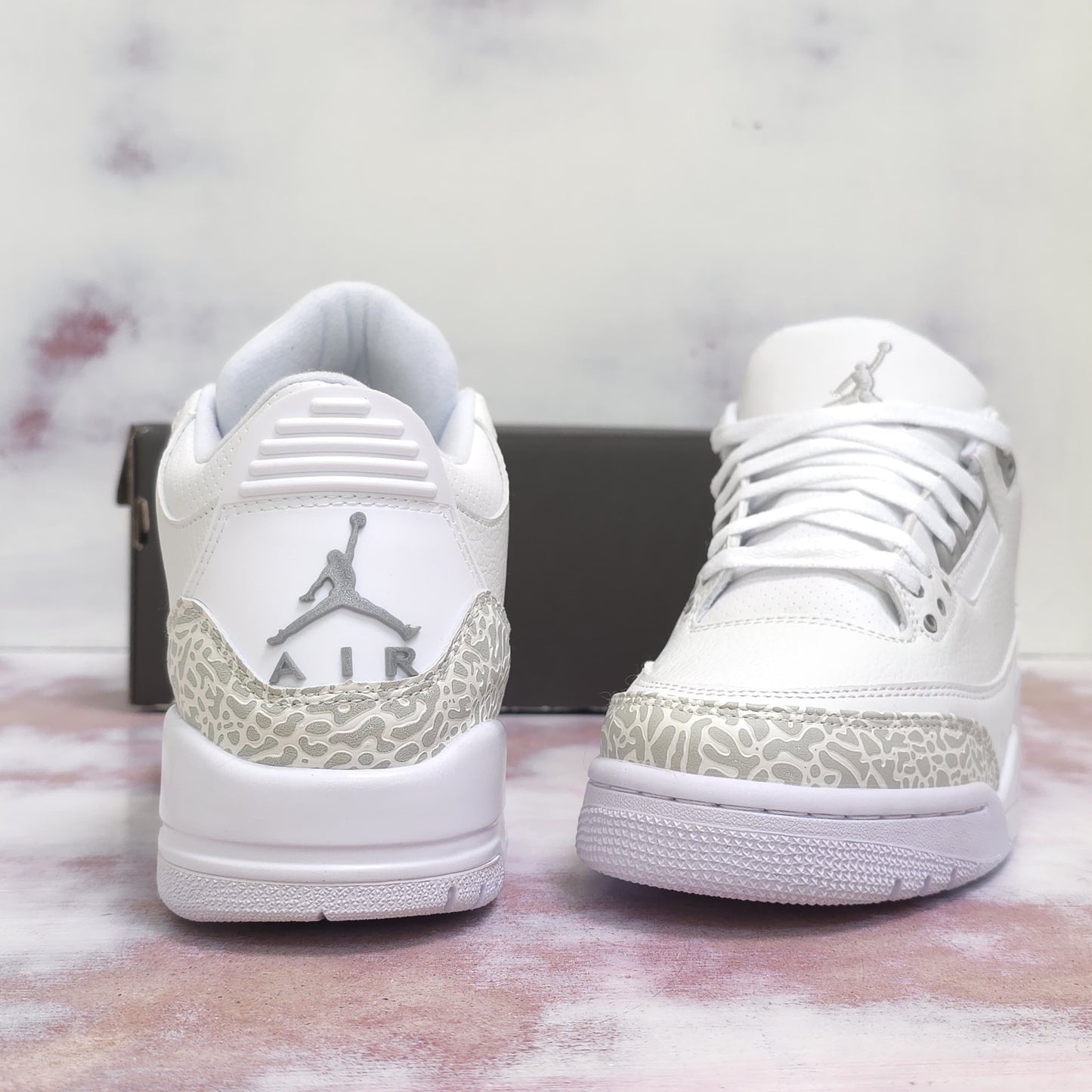 JRDN RETRO 3 PURE MONEY