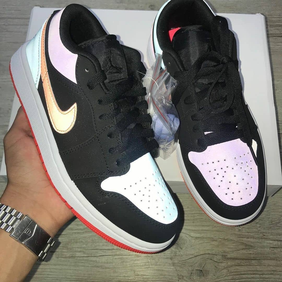 JRDN RETRO 1 LOW CANDY REFLECTIVE