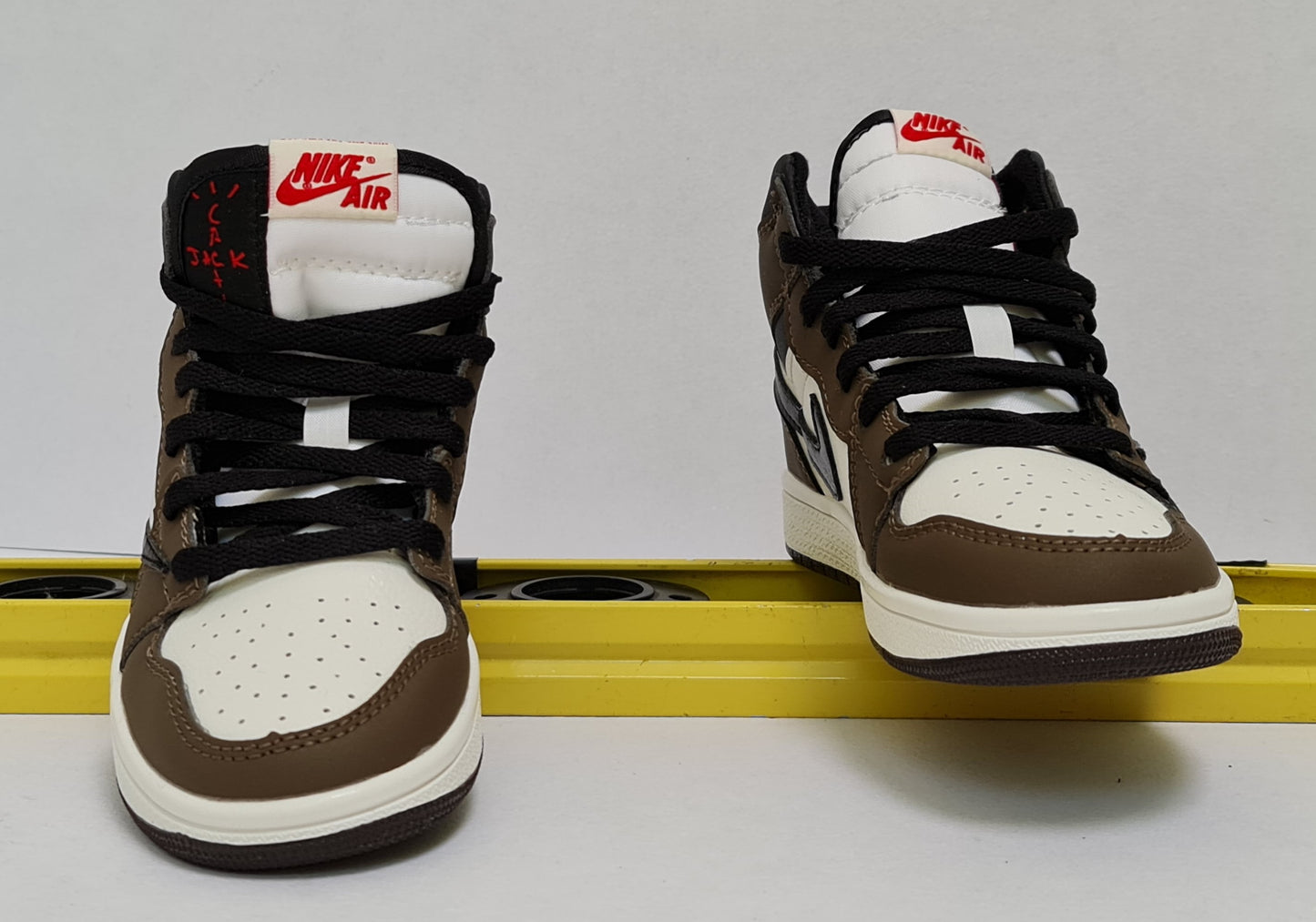 JRDN RETRO 1 TRAVIS KIDS