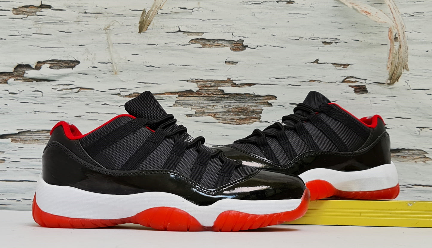 RETRO 11 LOW BREED