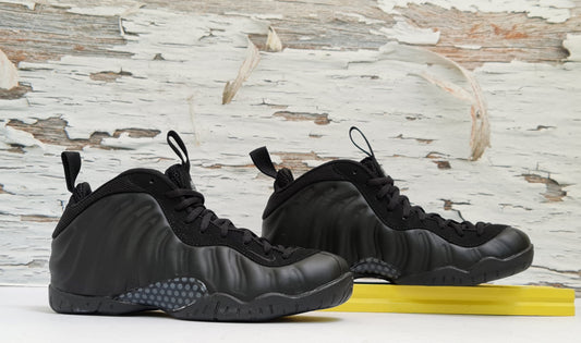 NKE AIR FOAMPOSITE ONE BLACKOUT