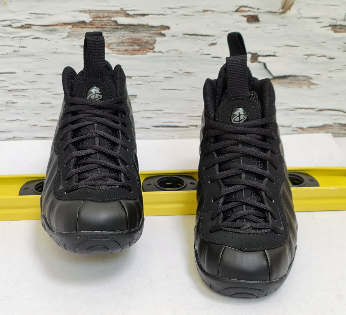 NKE AIR FOAMPOSITE ONE BLACKOUT