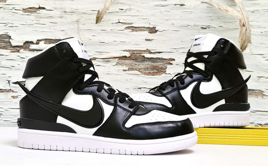 NKE DUNK HIGH SB BLACK & WHITE