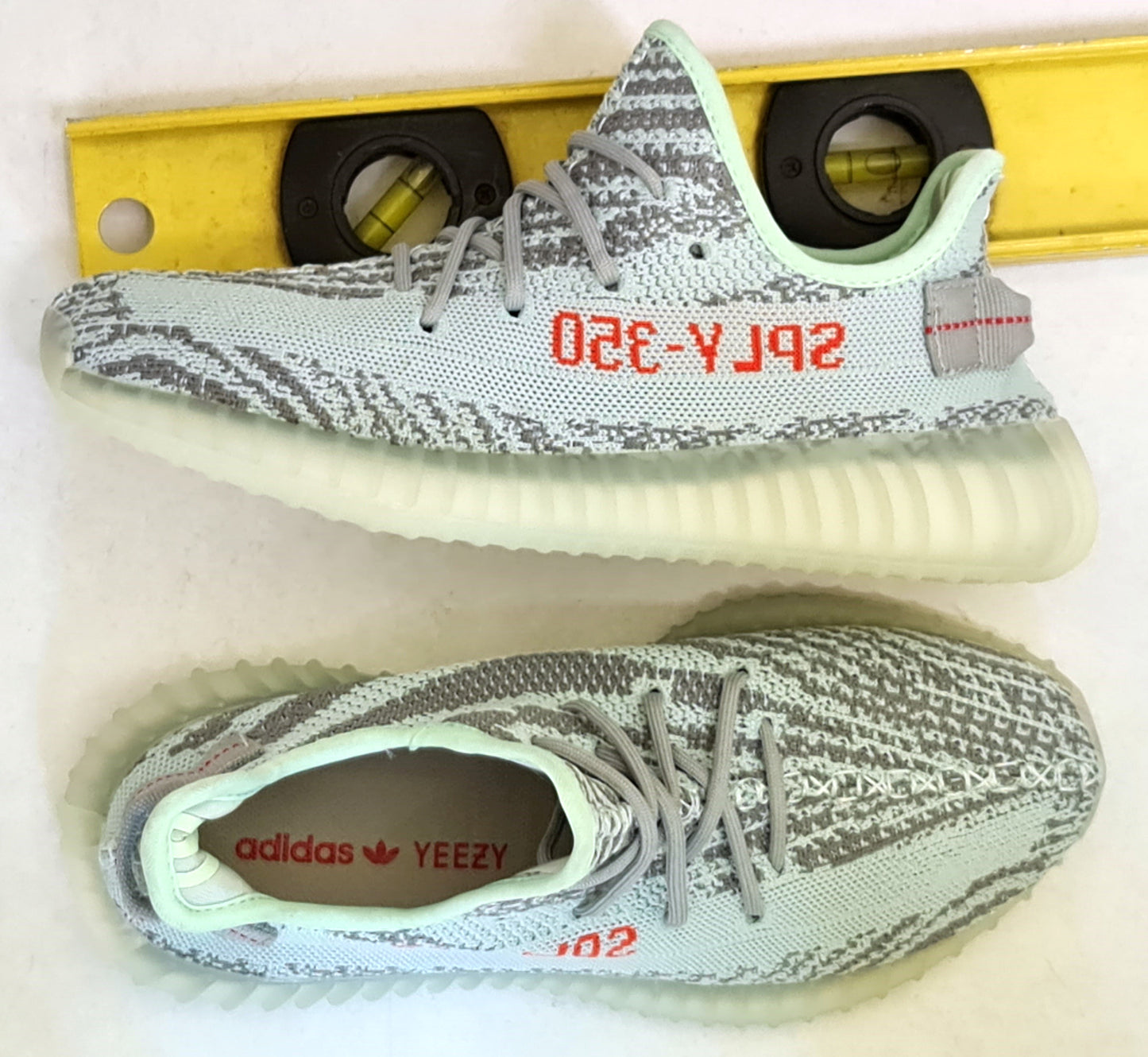 ADDS YZY 350 V2 BLUE TINT