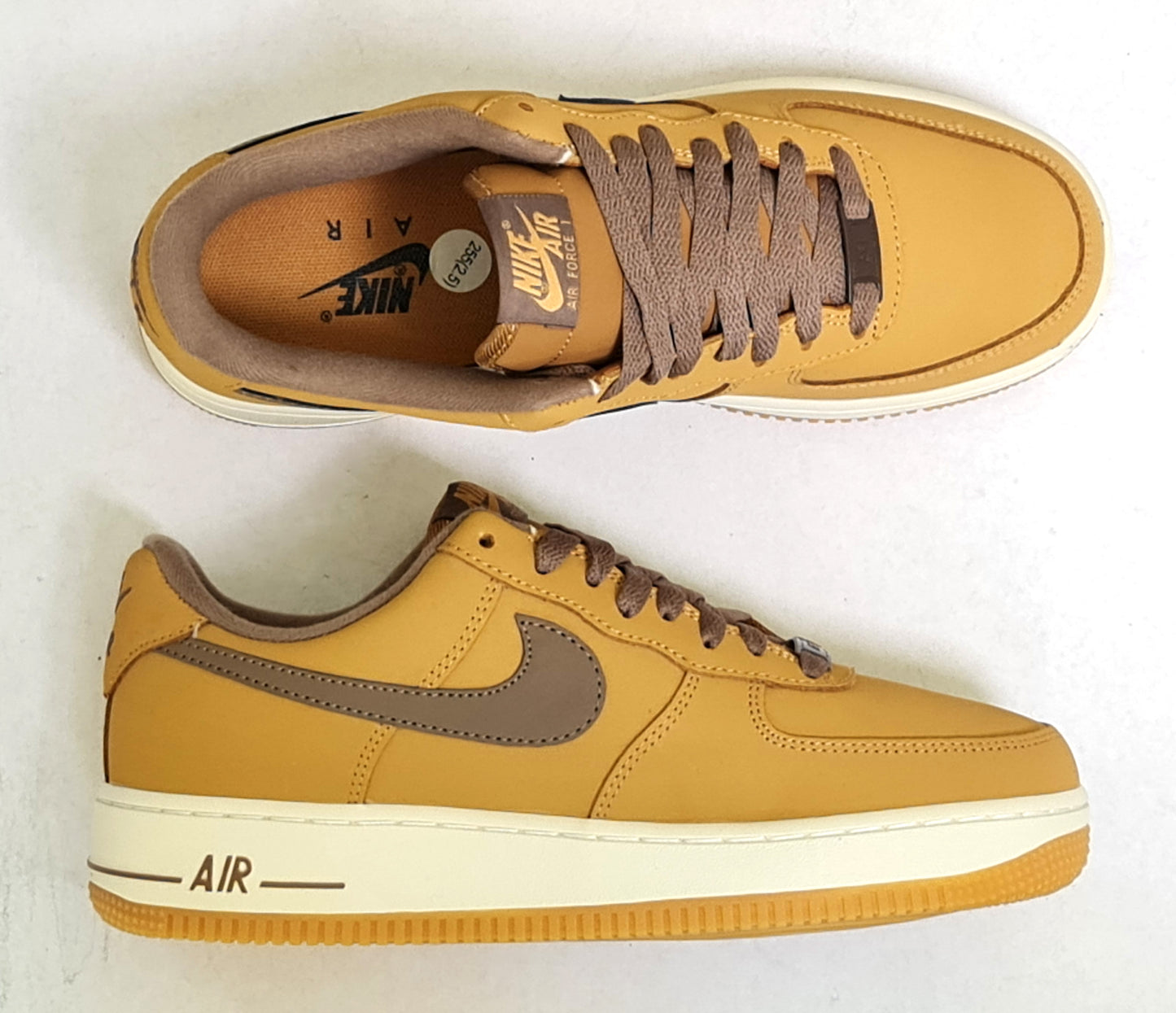 NKE AIR FORCE ONE WHEAT UNDEFEACTED