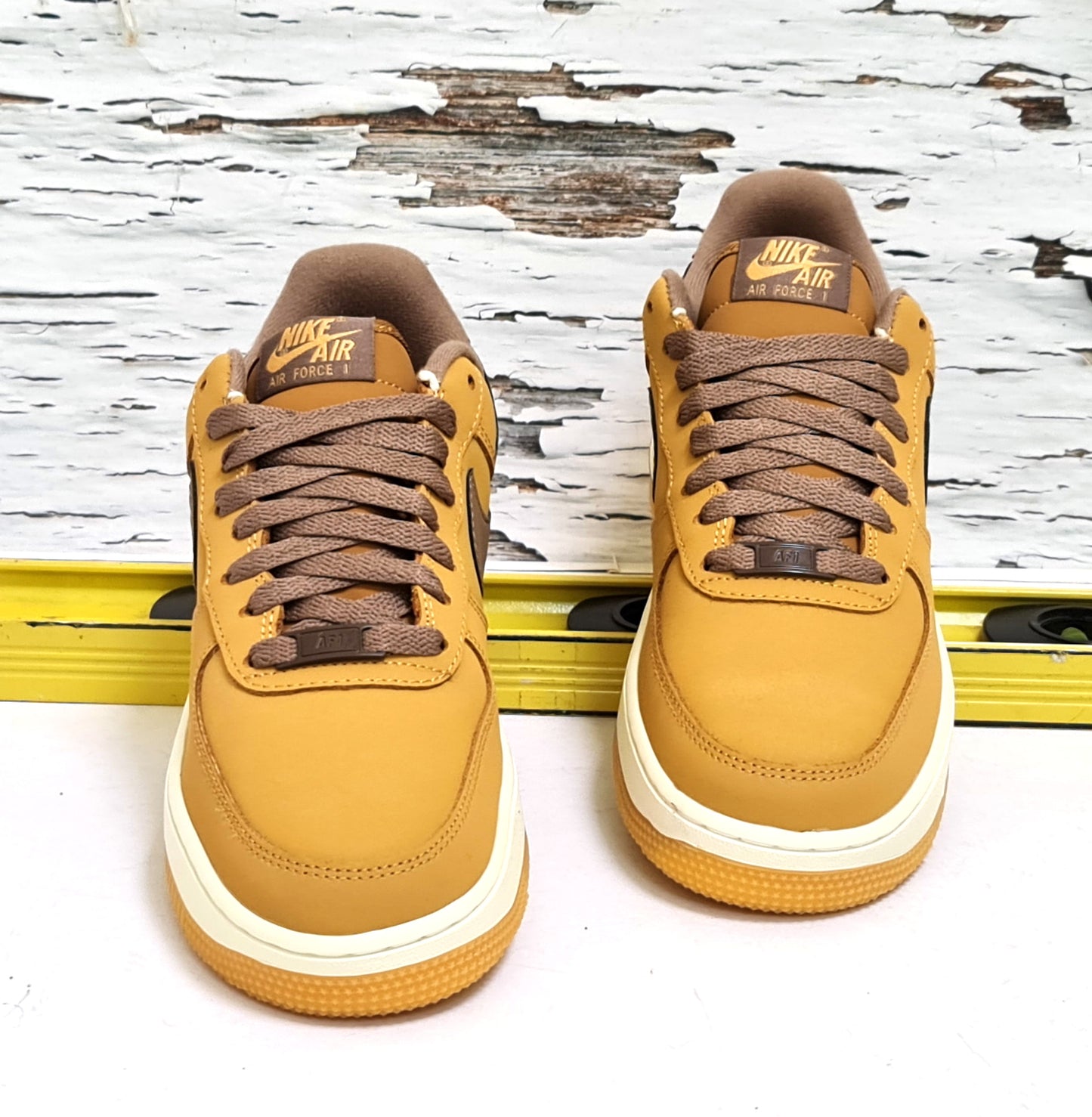 NKE AIR FORCE ONE WHEAT UNDEFEACTED