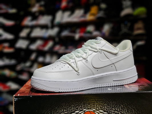 NKE AIR FORCE 1 CUSTOM WHITE