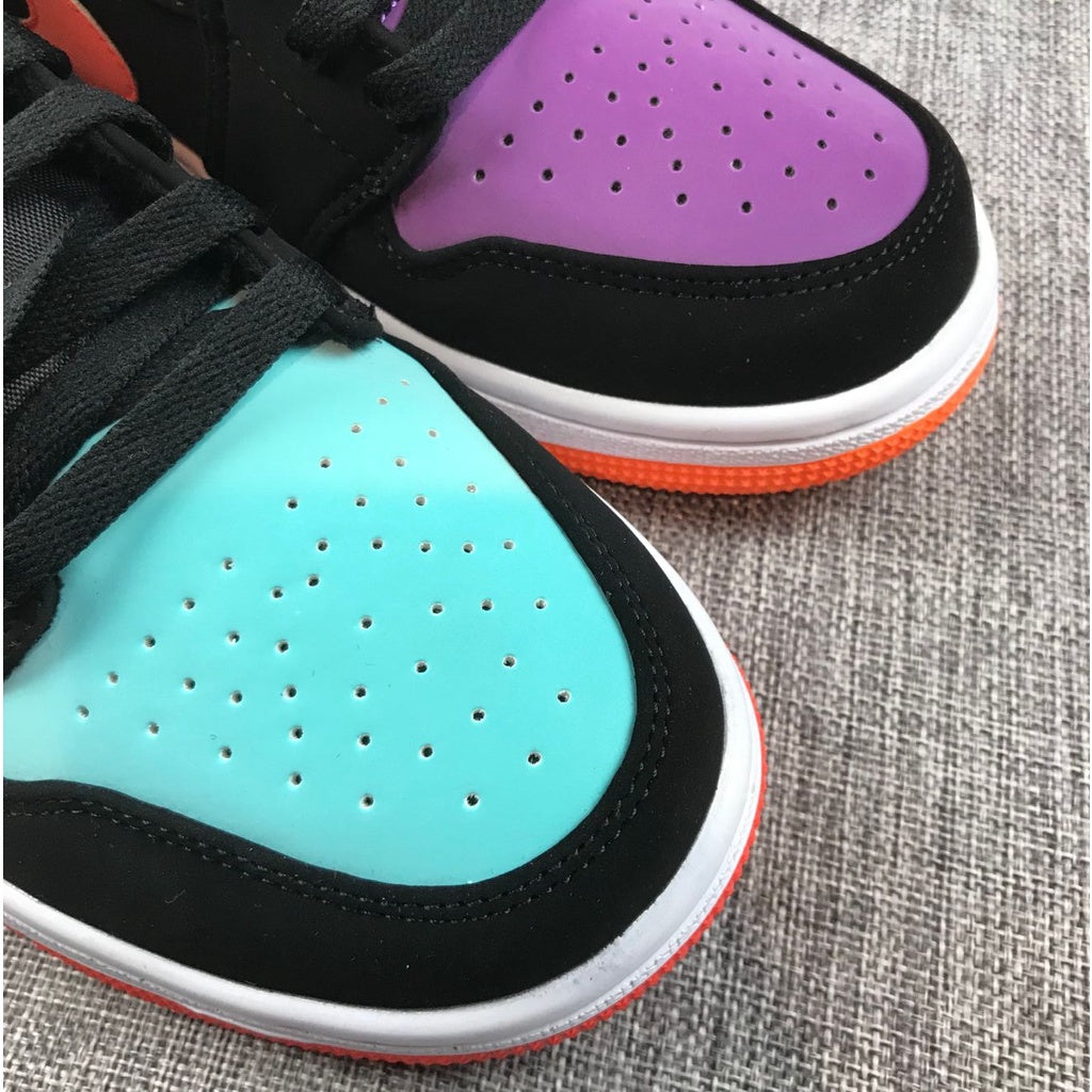 JRDN RETRO 1 LOW CANDY REFLECTIVE