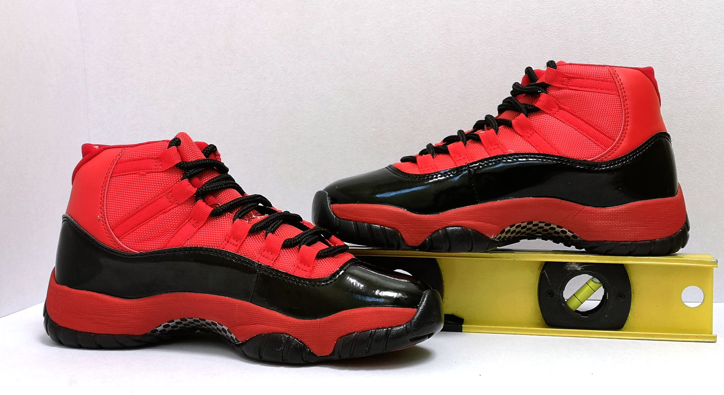 JRDN RETRO 11 RED BLACK