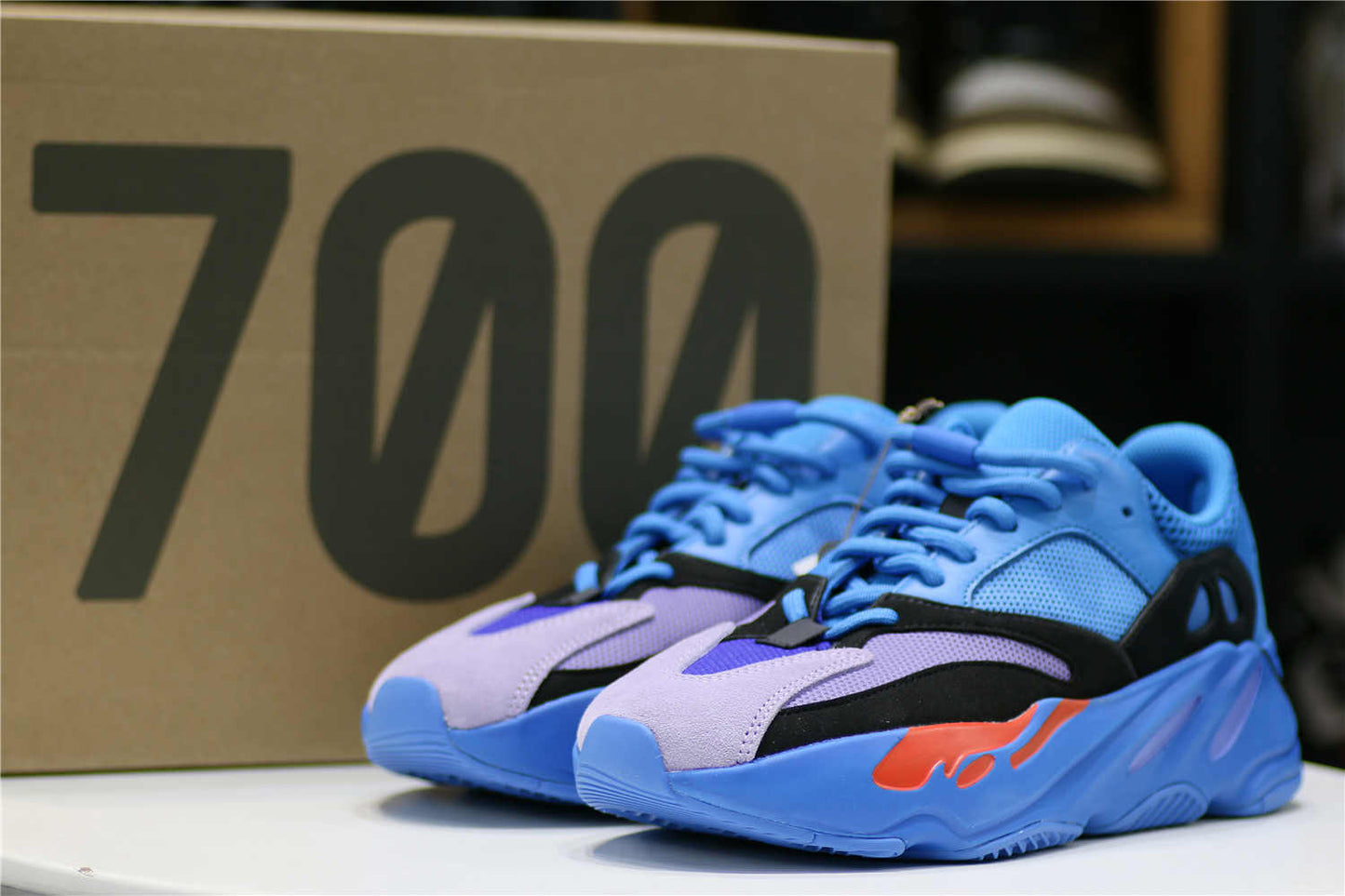 ADDS YZY 700 HI RES BLUE